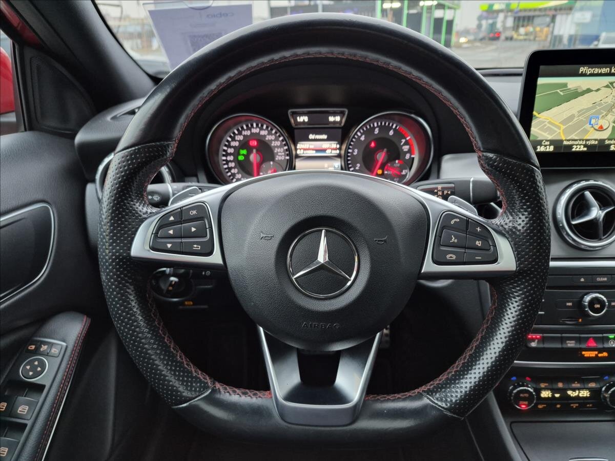 Mercedes-Benz GLA SUV 1,6 l 115 kw