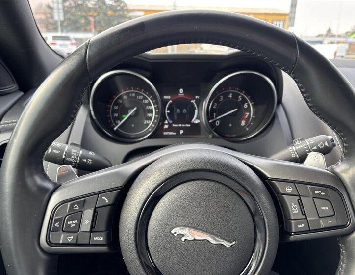 Jaguar F-Type Kupé 5,0 l 405 kw
