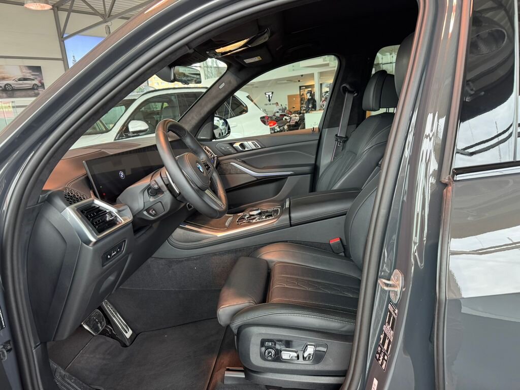 BMW X7 SUV / Terénní 3,0 l 250 kw