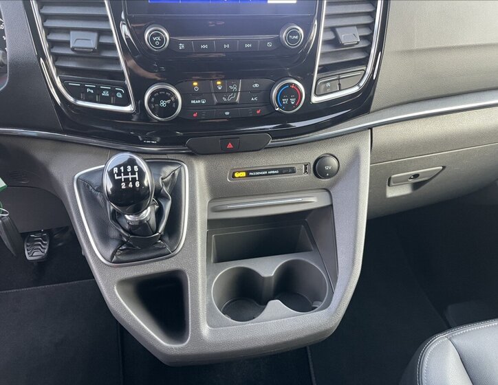 Ford Tourneo Custom Kombi 2,0 l 136 kw