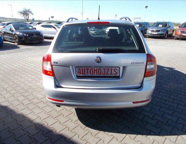 Škoda Octavia Kombi 1,6 l 77 kw