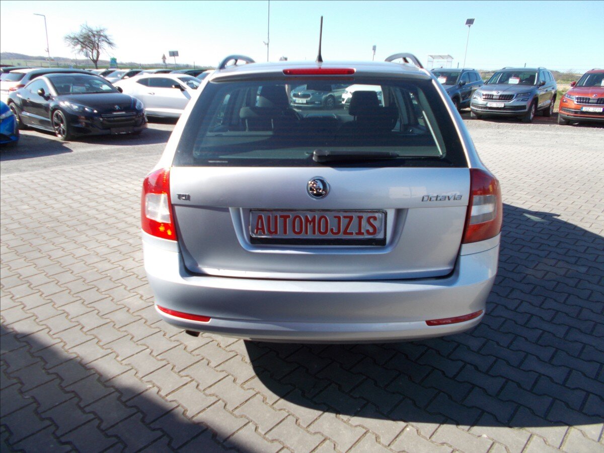 Škoda Octavia Kombi 1,6 l 77 kw