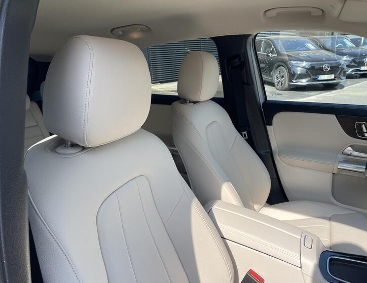 Mercedes-Benz EQA 19