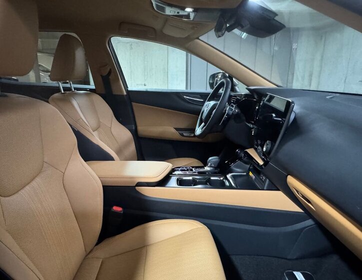 Lexus NX 350h SUV 2,5 l 190 kw