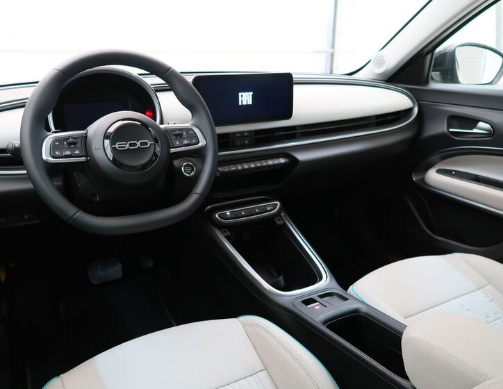 Fiat 600 Hatchback 1,2 l 100 kw