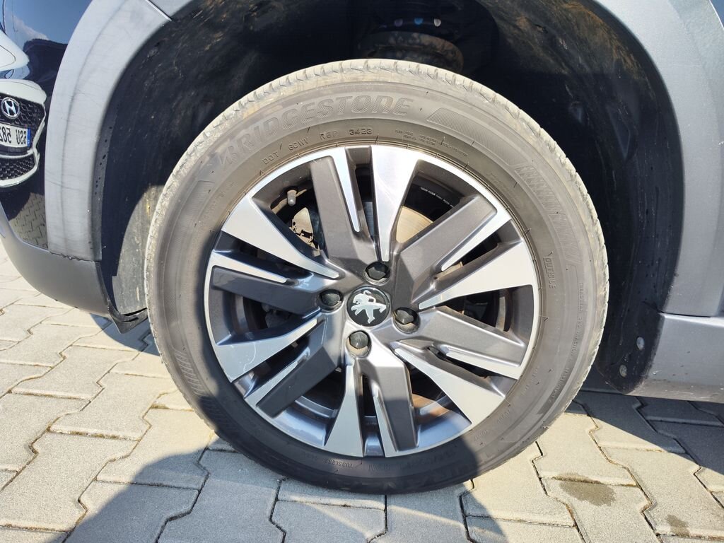 Peugeot 2008 SUV / Terénní 1,2 l 81 kw