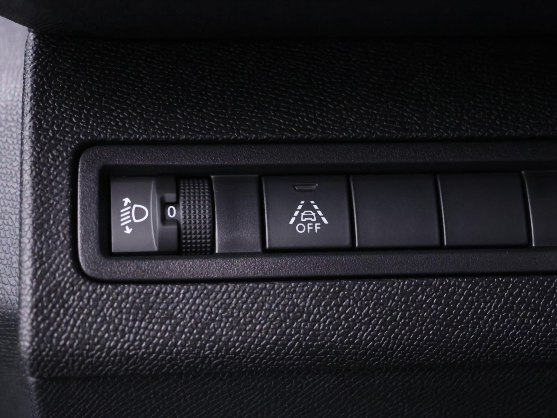 Peugeot 5008 SUV 1,2 l 96 kw