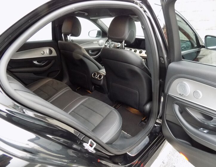 Mercedes-Benz Třídy E Sedan 3,0 l 190 kw