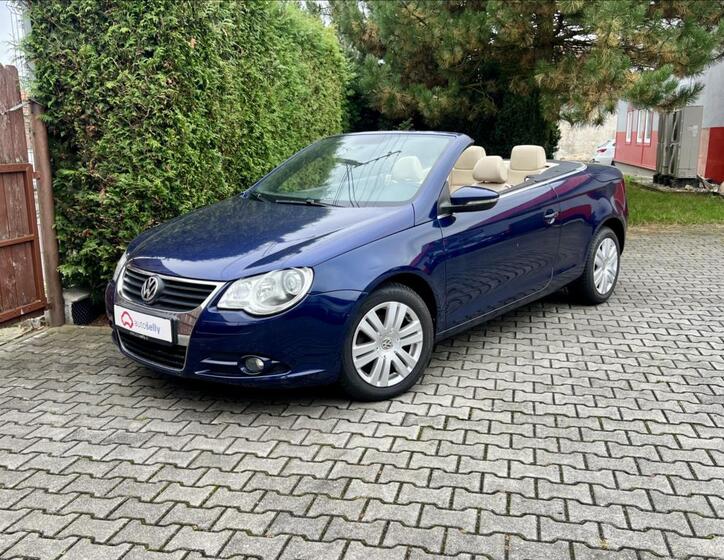 Volkswagen EOS 2
