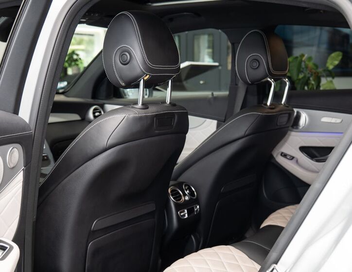 Mercedes-Benz GLC 10