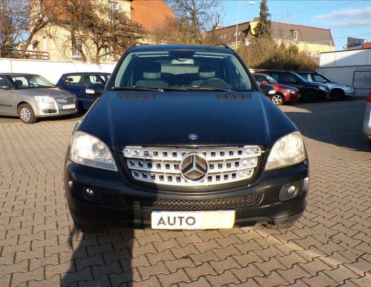 Mercedes-Benz Třídy M Kombi 3,5 l 200 kw