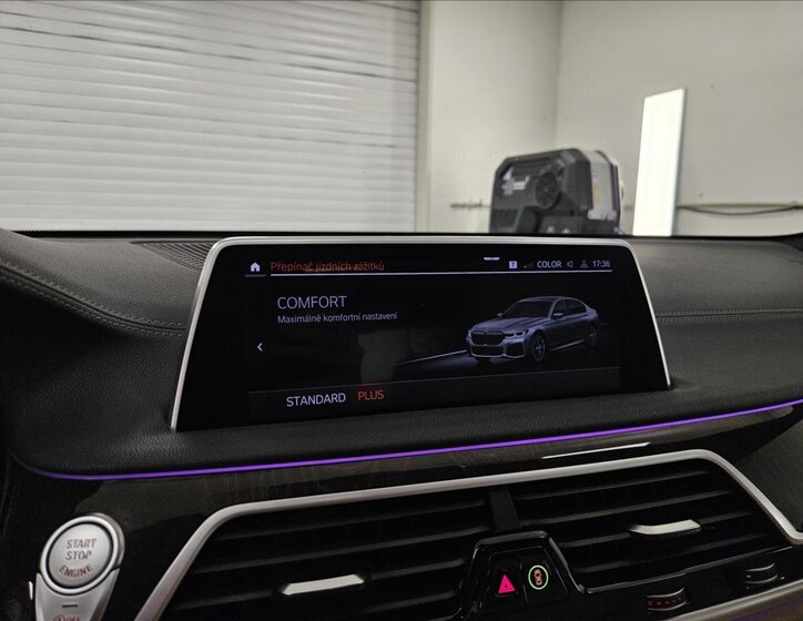 BMW Řada 7 Sedan 3,0 l 195 kw