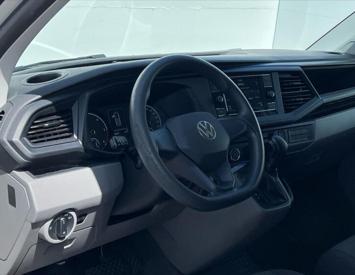 Volkswagen Transporter Skříň 2,0 l 110 kw