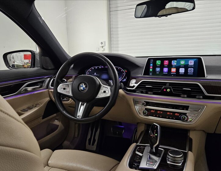 BMW Řada 7 Sedan / Limuzína 3,0 l 195 kw