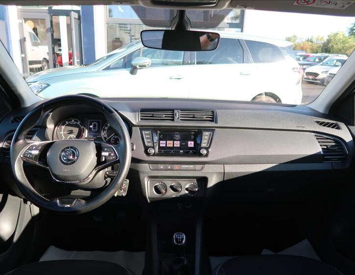 Škoda Fabia 16