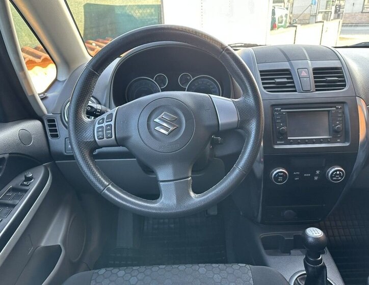 Suzuki SX4 Hatchback 1,6 l 88 kw