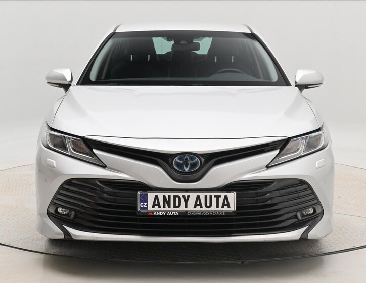 Toyota Camry Sedan / Limuzína 2,5 l 160 kw