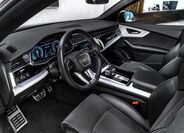 Audi Q8 13