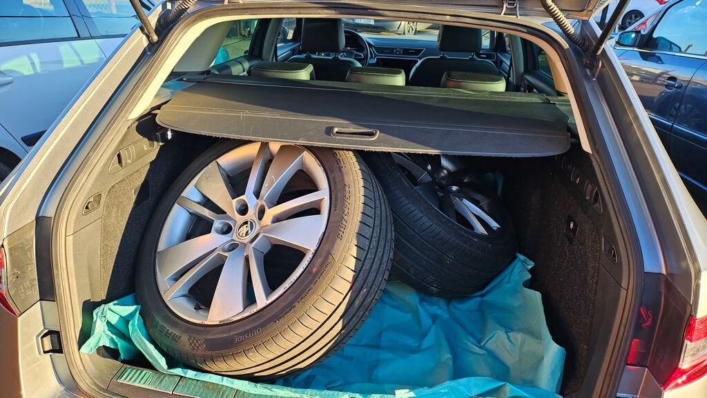 Škoda Superb Kombi 2,0 l 140 kw