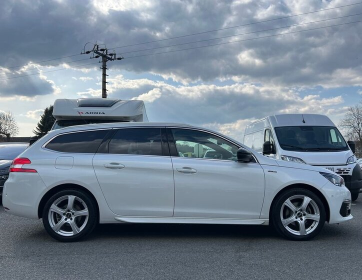 Peugeot 308 Kombi 1,2 l 96 kw