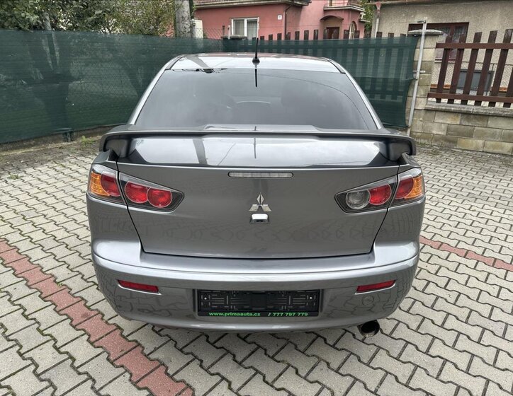Mitsubishi Lancer Sedan 1,8 l 103 kw