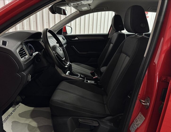 Volkswagen T-Roc SUV / Terénní 2,0 l 140 kw