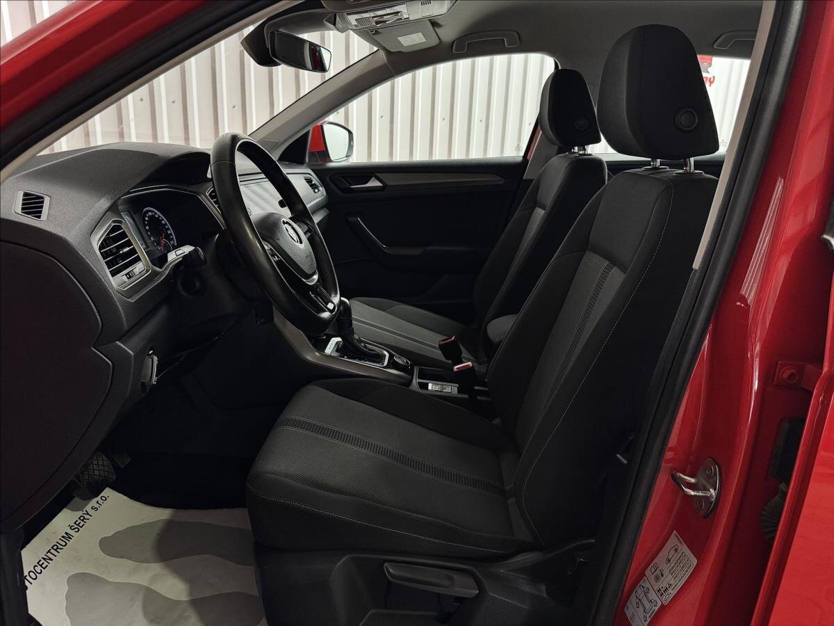 Volkswagen T-Roc SUV / Terénní 2,0 l 140 kw