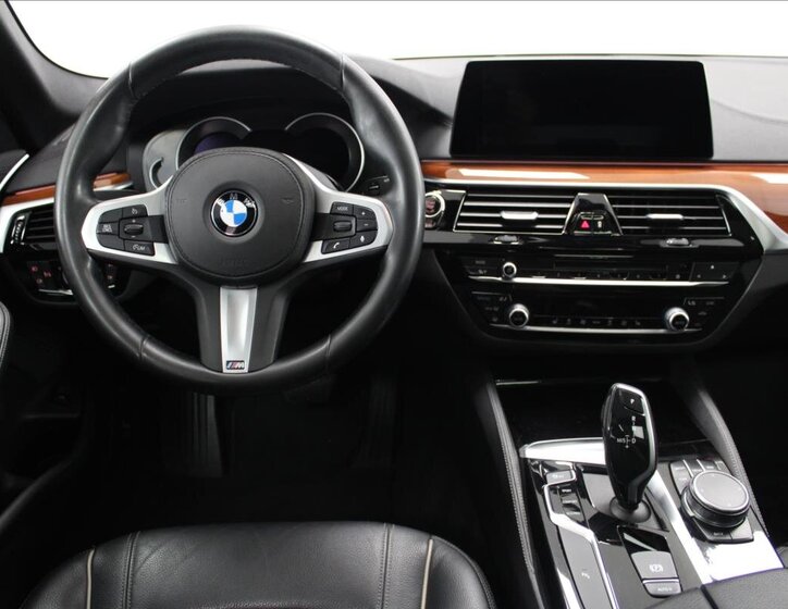 BMW Řada 5 Kombi 2,0 l 140 kw