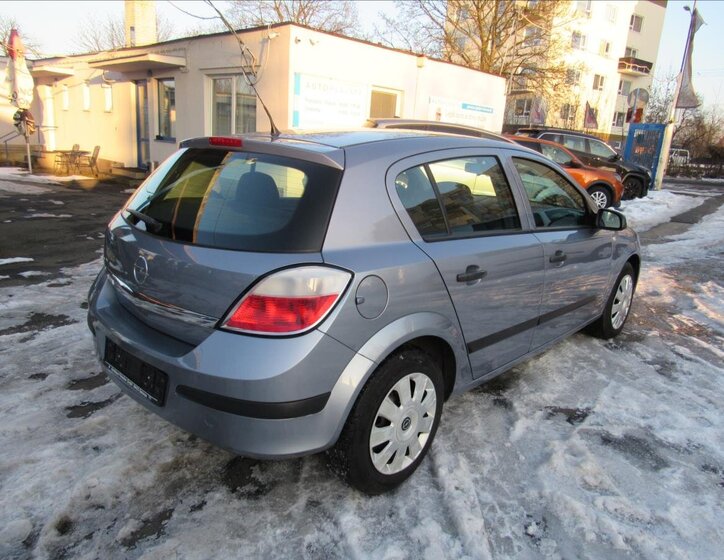 Opel Astra Hatchback 1,4 l 66 kw