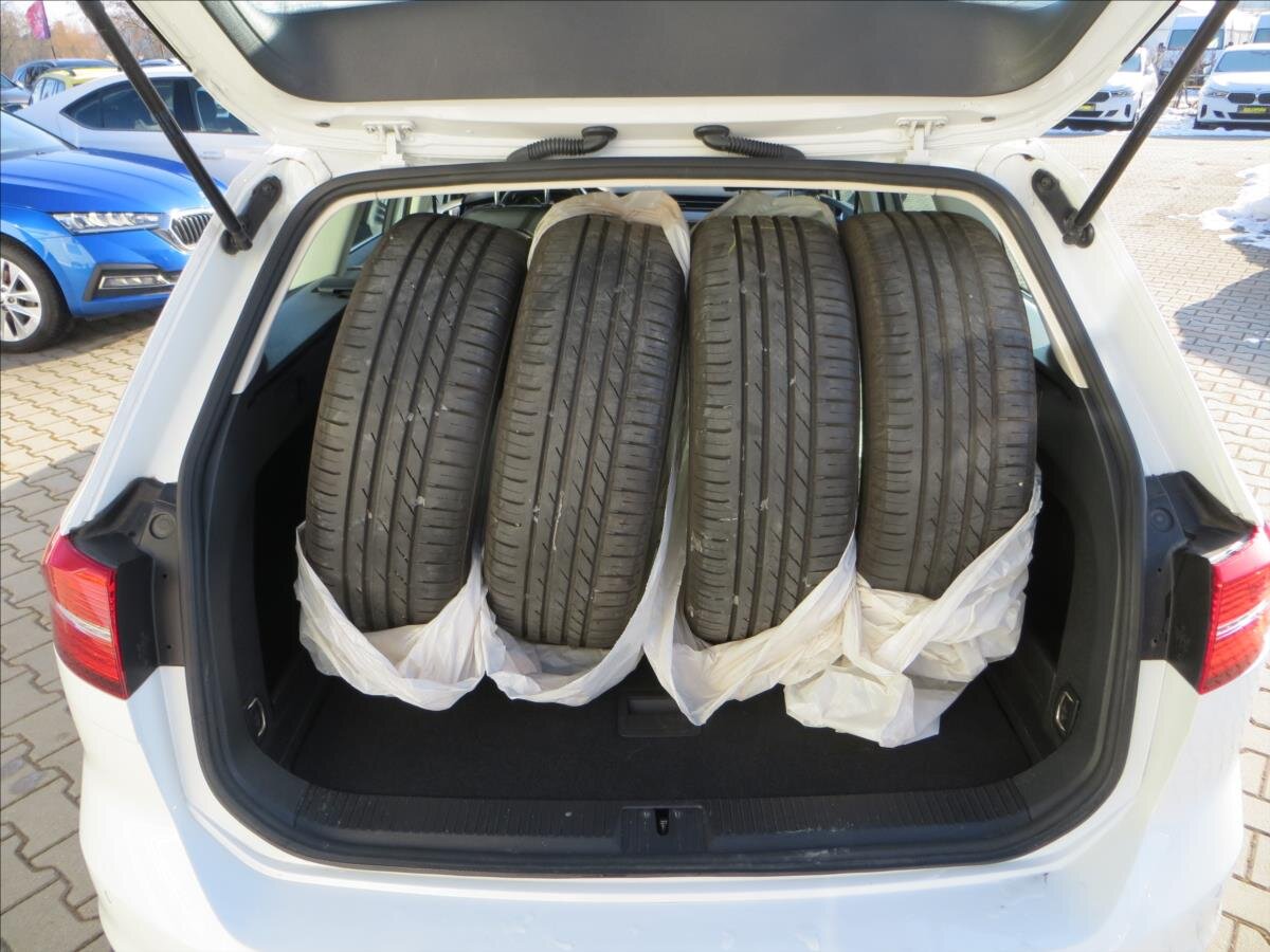 Volkswagen Passat Kombi 2,0 l 140 kw