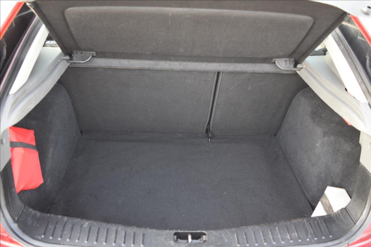 Ford Focus Hatchback 1,6 l 74 kw