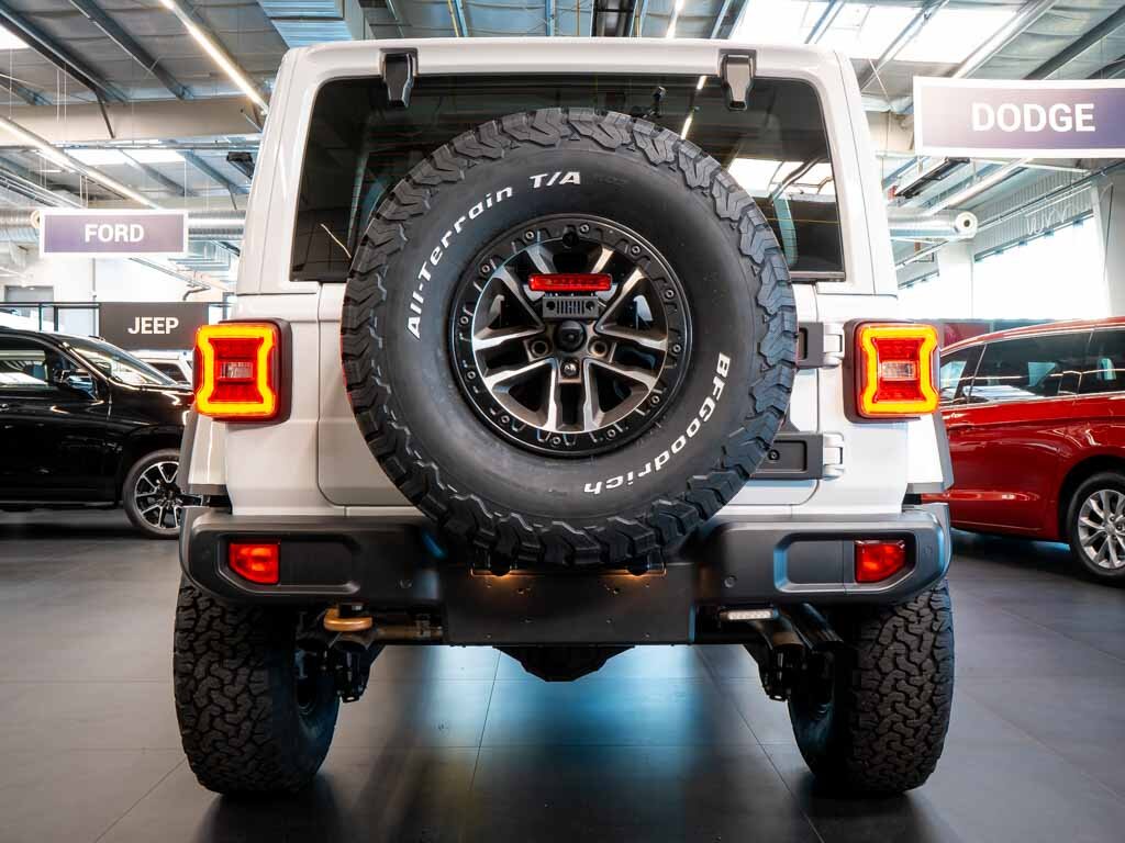 Jeep Wrangler Ostatní 6,4 l 350 kw