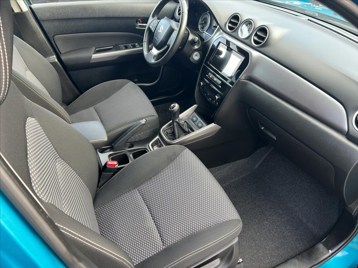 Suzuki Vitara SUV 998,0 82 kw