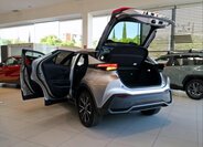 Toyota C-HR SUV 1,8 l 103 kw