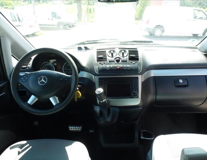 Mercedes-Benz Viano 28