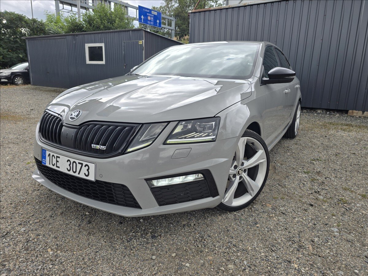 Škoda Octavia Sedan / Limuzína 2,0 l 135 kw