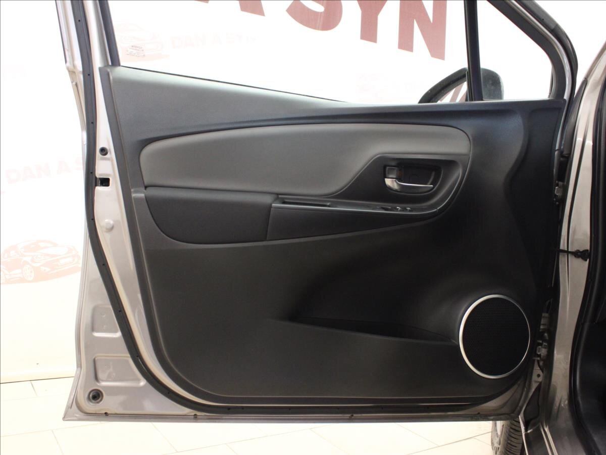 Toyota Yaris Hatchback 1,5 l 74 kw