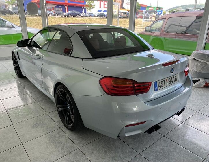 BMW M4 7