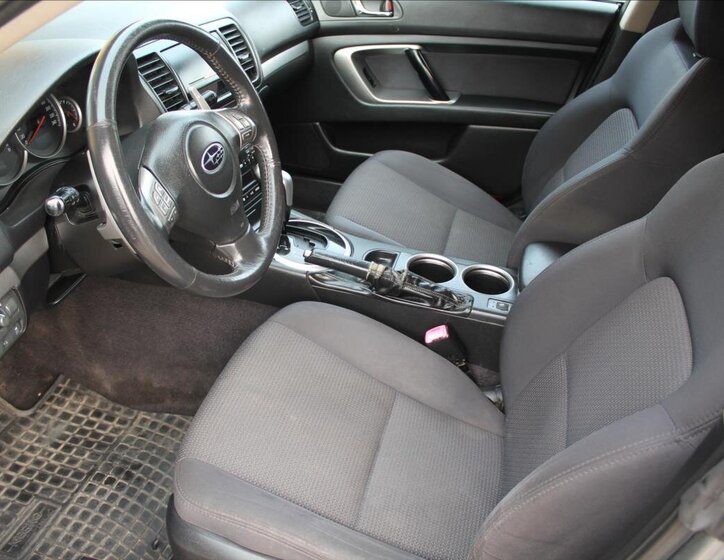 Subaru Legacy Kombi 2,0 l 121 kw