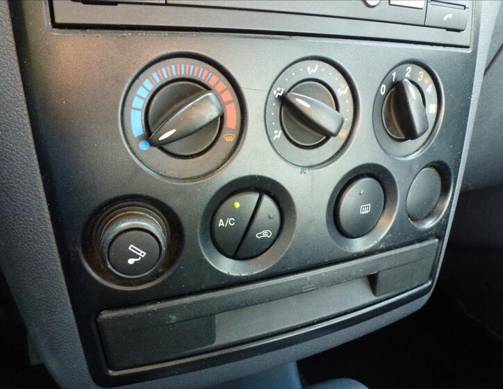 Ford Transit Connect Skříň 1,8 l 66 kw