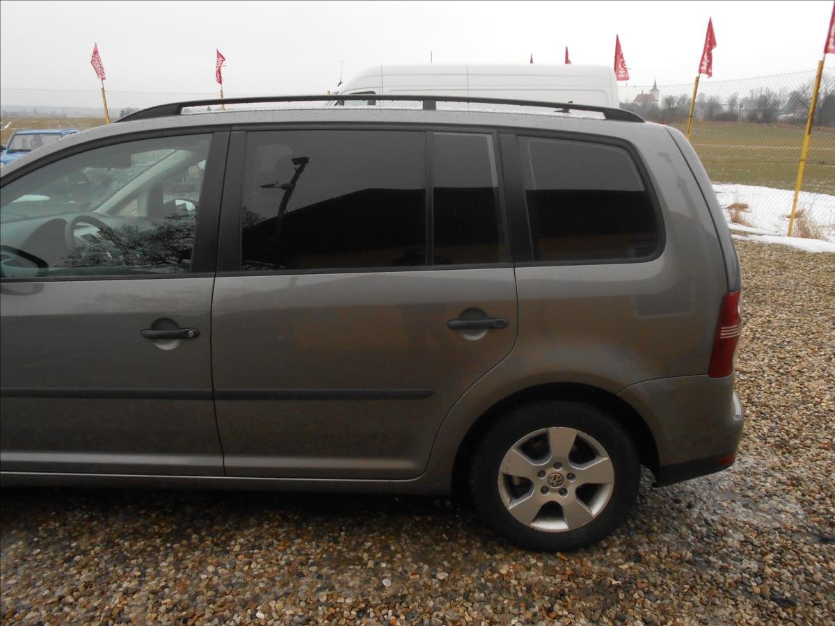 Volkswagen Touran MPV 1,9 l 66 kw