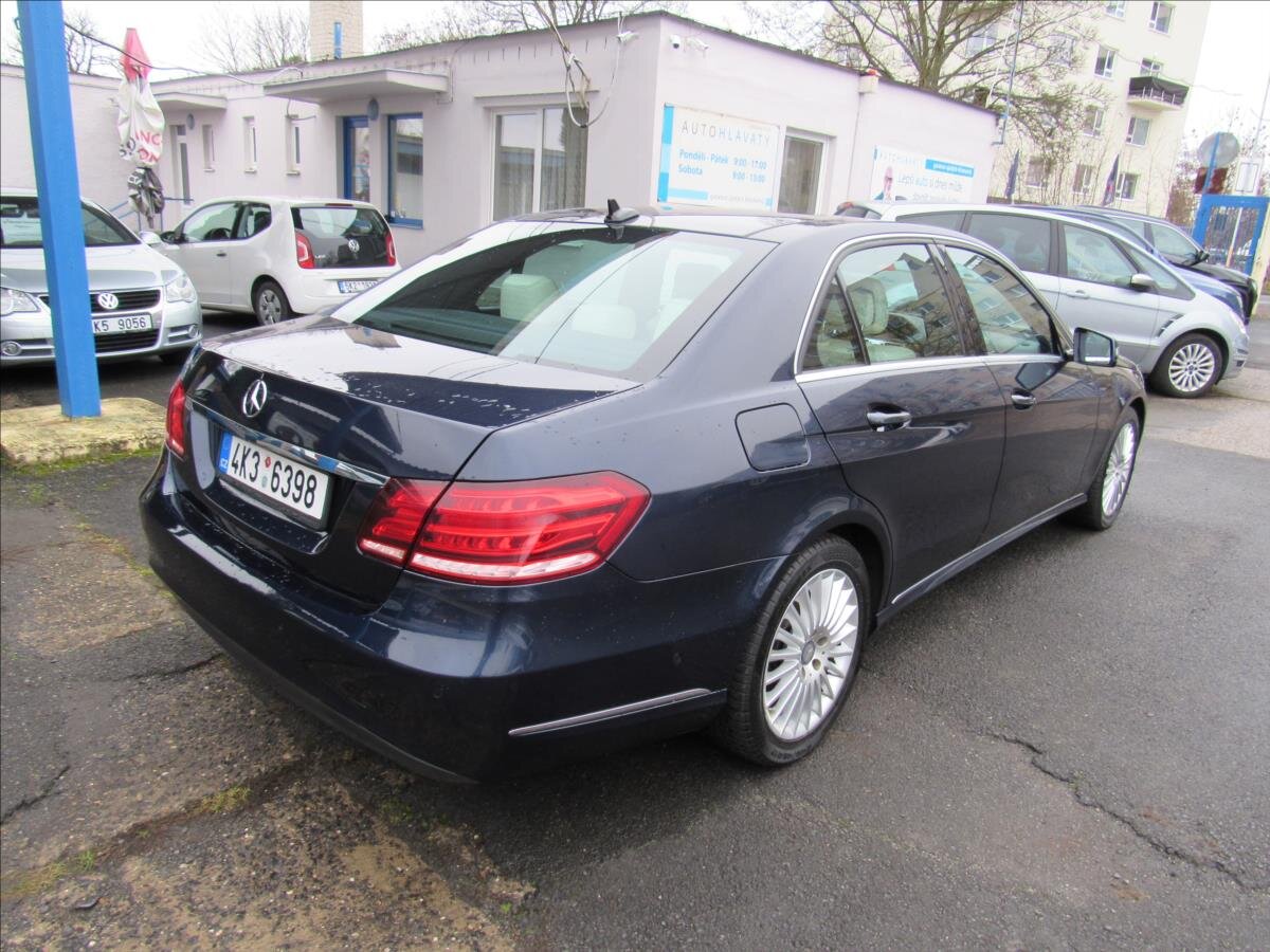 Mercedes-Benz Třídy E Sedan / Limuzína 3,0 l 190 kw