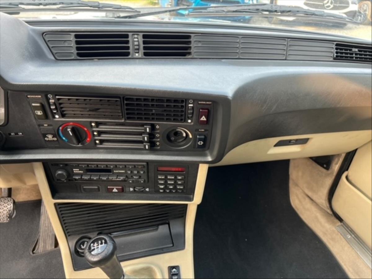 BMW M6 Kupé 3,5 l 210 kw