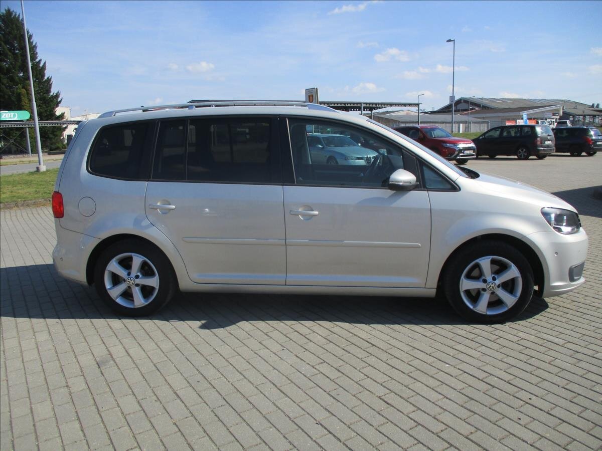 Volkswagen Touran Kombi 1,2 l 77 kw