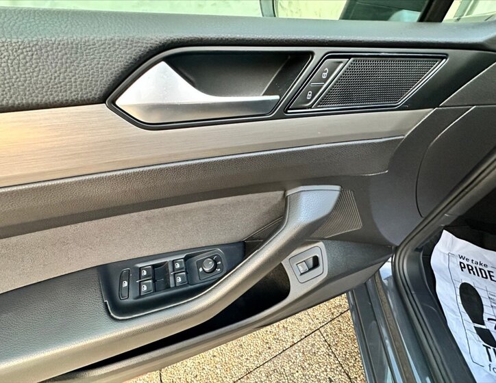 Volkswagen Passat Kombi 2,0 l 110 kw