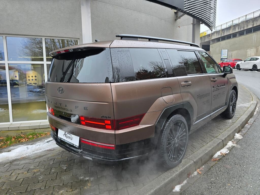 Hyundai Santa Fe SUV / Terénní 1,6 l 158 kw