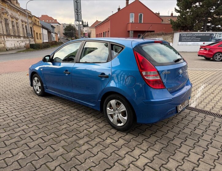 Hyundai i30 4