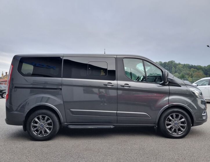 Ford Tourneo Custom 9