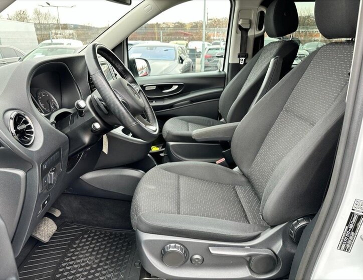 Mercedes-Benz Vito 7