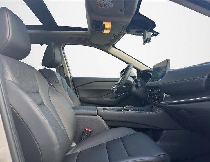 Nissan X-Trail SUV / Terénní 1,5 l 157 kw